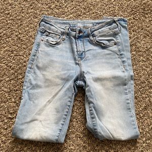 Light wash skinny jeans